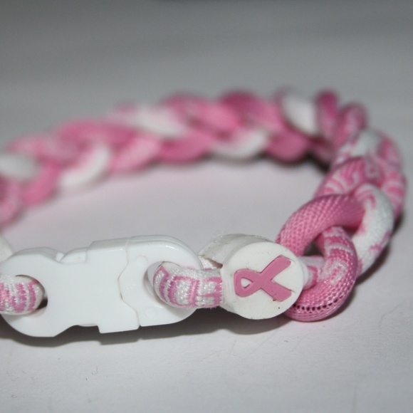 Vintagejelyfish Jewelry - Courage Breast Cancer Awareness bracelet 8"